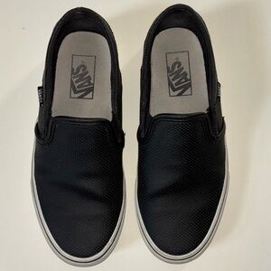 Classic Slip-On Perforated Leather Shoe Black Women’s Size 7